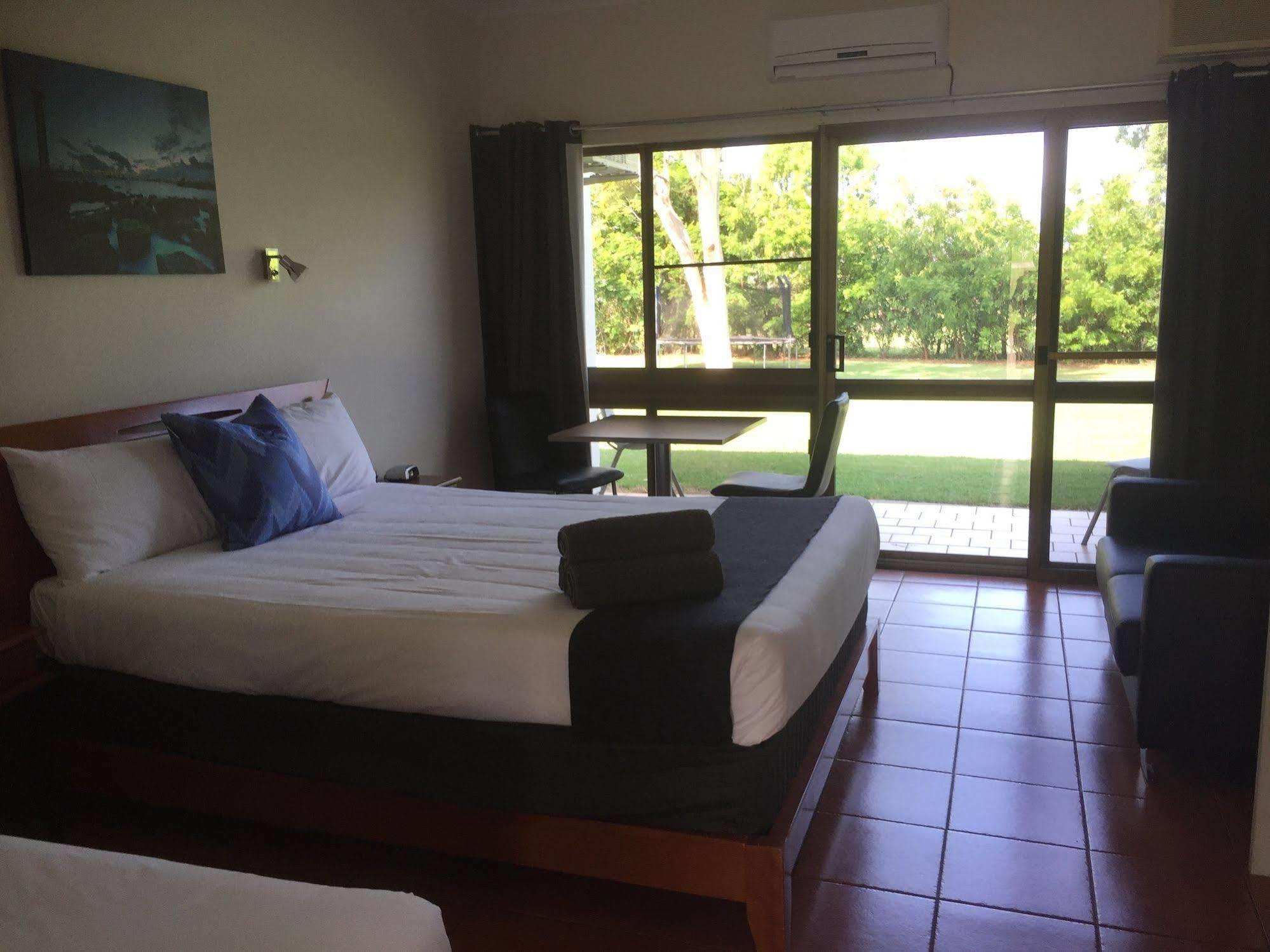 Birch Motel Bowen Ngoại thất bức ảnh